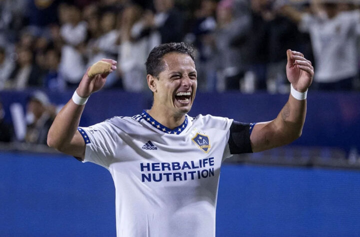 Chicharito regresa al equipo de sus amores