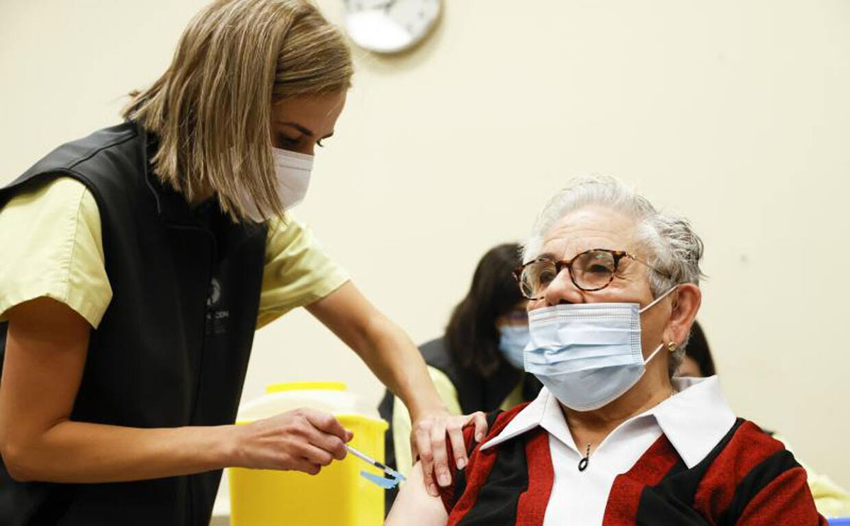 Autoridades sanitarias siguen en alerta por casos de COVID