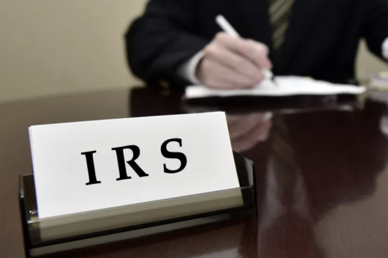 IRS aumentó la deducción estándar en 2023 y 2024