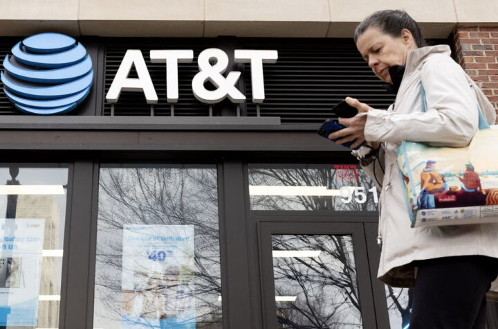 AT&T investiga filtración masiva de datos