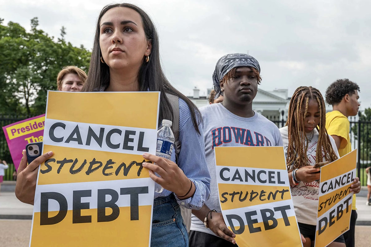 Biden anuncia la cancelación de 7.400 millones de dólares en deuda estudiantil
