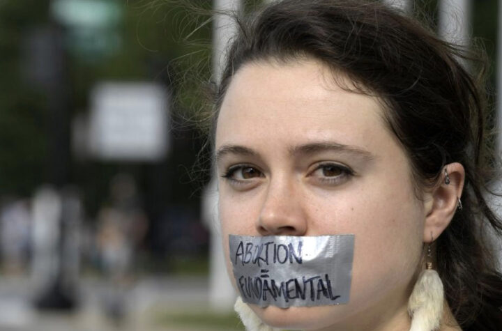 Florida prohíbe abortos después de las seis semanas