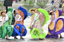 Celebrando la tradición y la cultura mexicana en el downtown