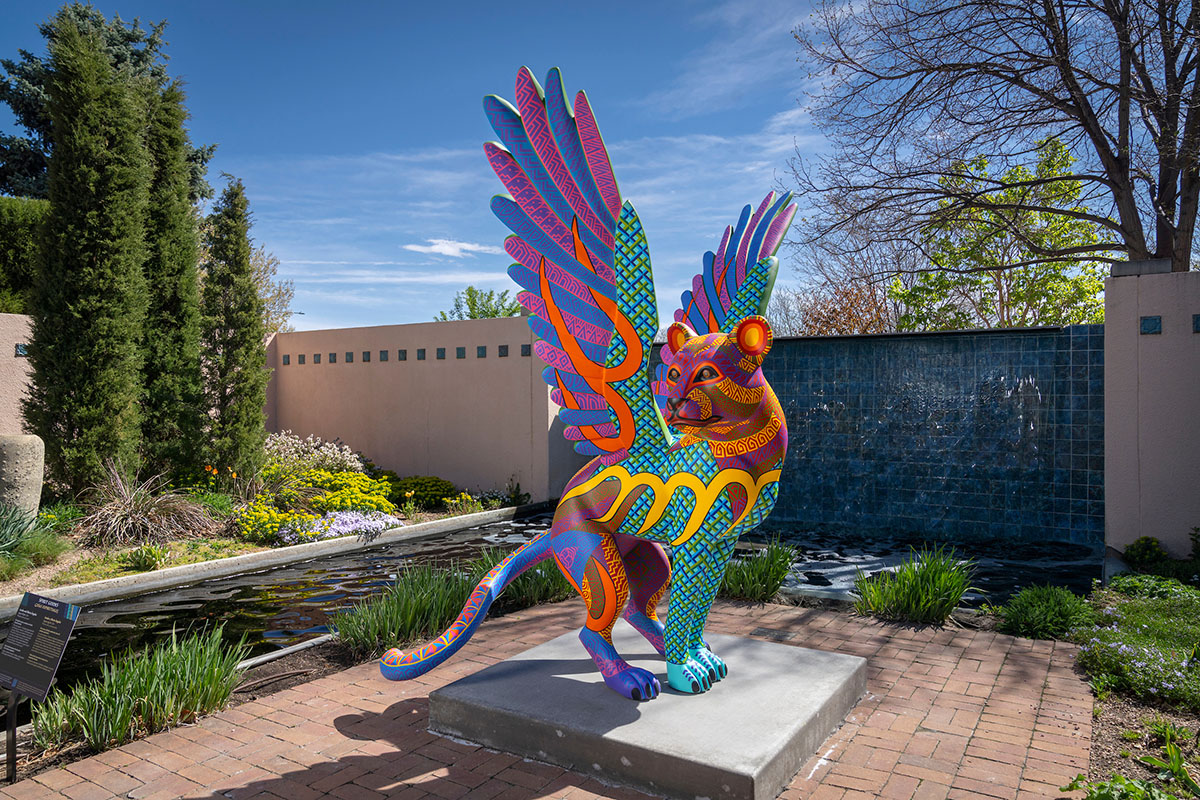 Tesoros de la imaginación oaxaqueña exhibidos en el Denver Botanic Gardens