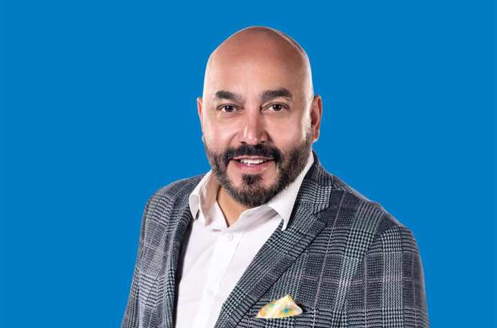 Lupillo Rivera se pasa de lanza