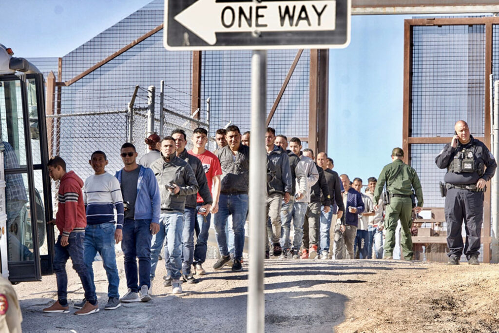 ¿Cómo funcionan las restricciones de Biden en la frontera?