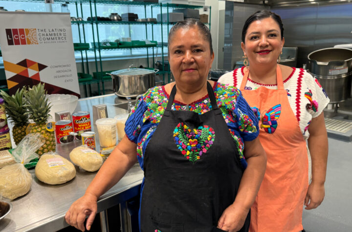 Chefs oaxaqueñas dictaron taller a restauranteros de Colorado