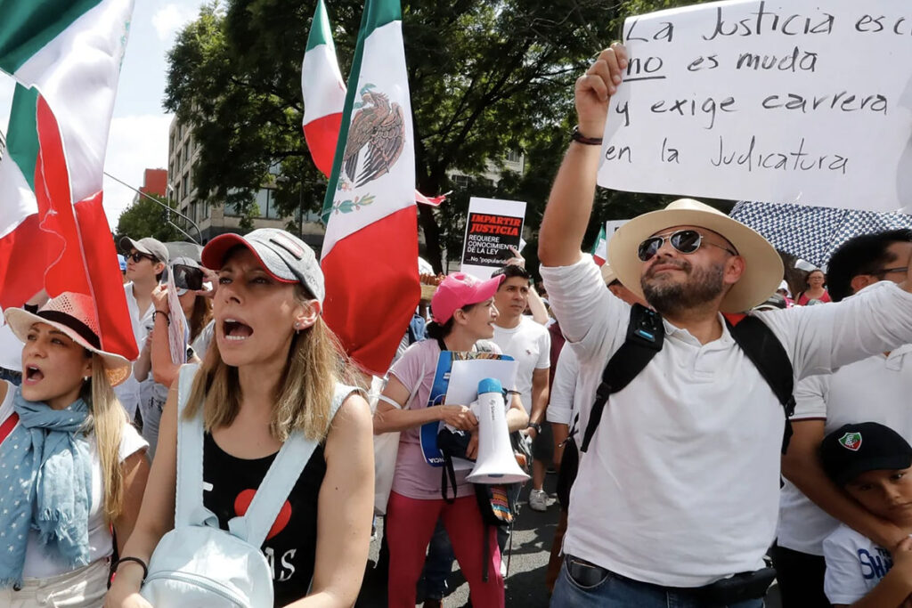 Jueza federal frena reforma judicial mexicana