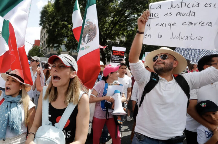 Jueza federal frena reforma judicial mexicana