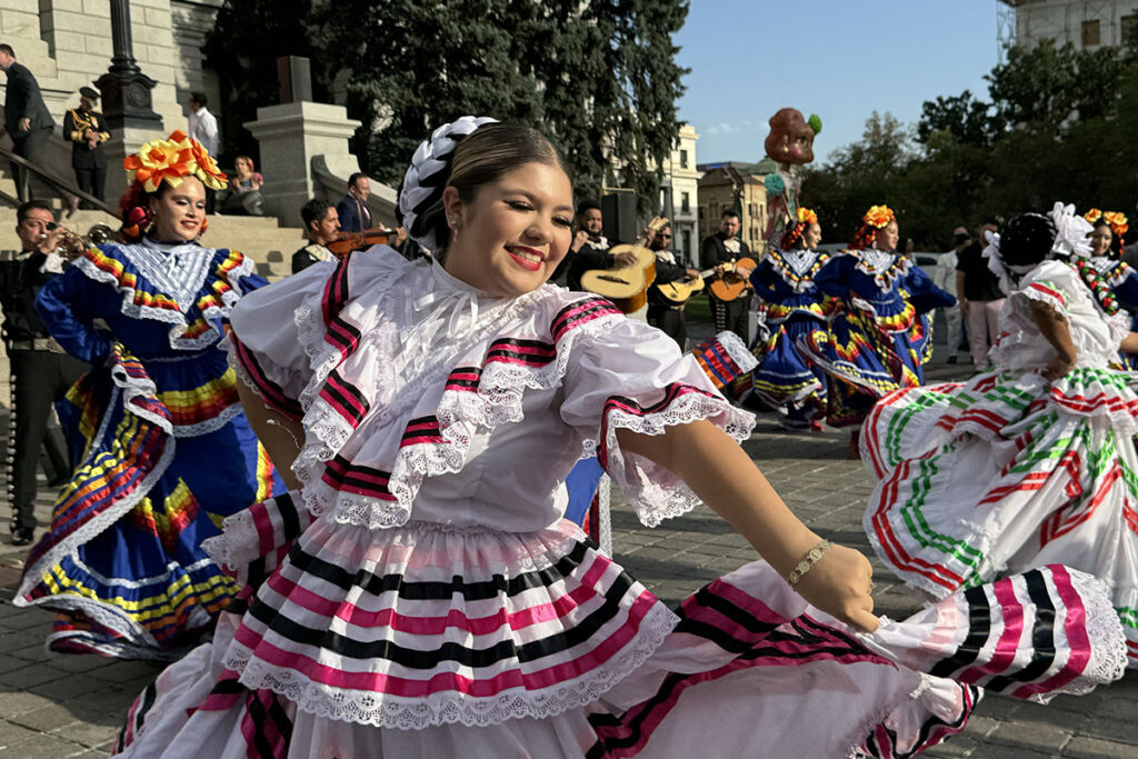 Celebran “El Grito” en Capitolio de Colorado