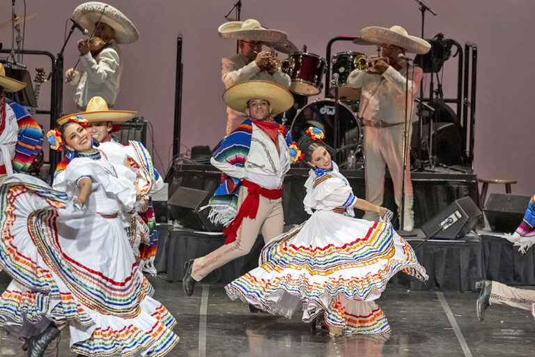 Un tributo al Pachuco y al folklore mexicano