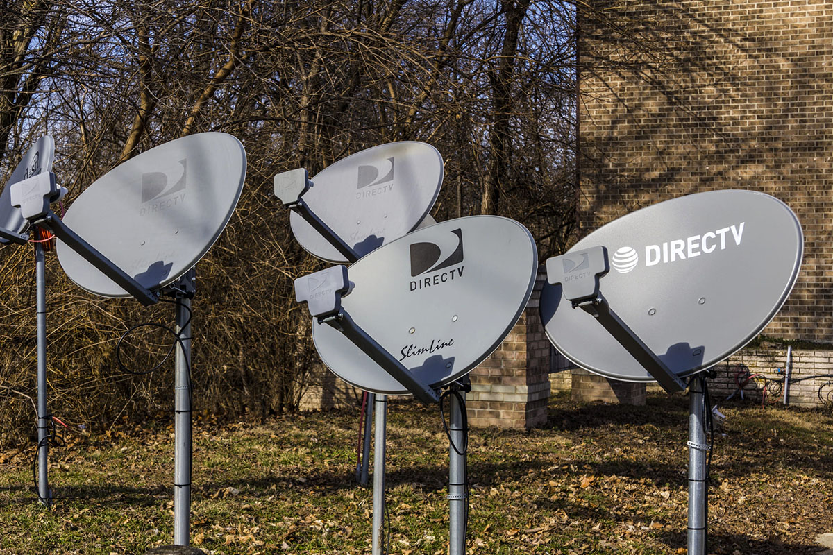 DirecTV compra Dish por $1 