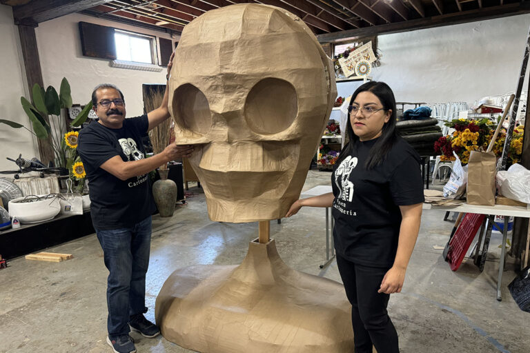 Calaveras Gigantes de Tláhuac llegan a Denver