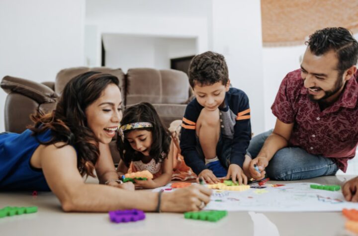 Defiende a los padres y niños apoyando la Enmienda 80