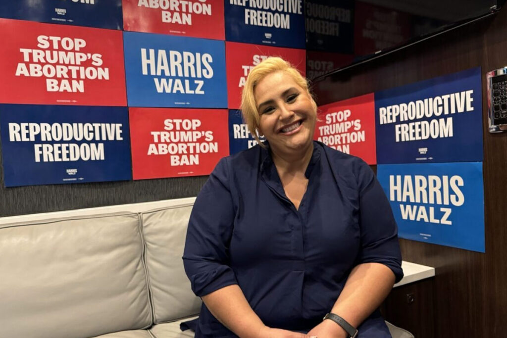 Claudia Sandoval se une a la campaña por los derechos reproductivos de Harris-Walz