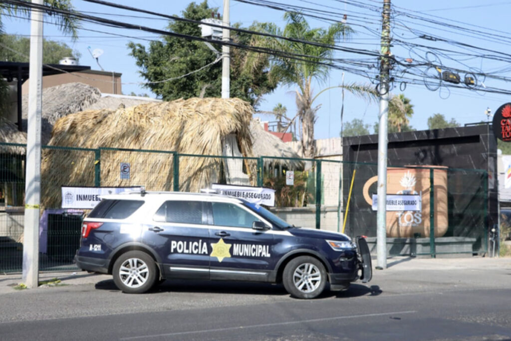 Atacan bar en Querétaro con decena de muertos