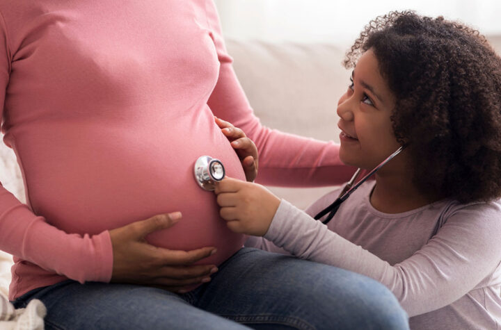 Colorado amplía cobertura médica para niños y mujeres embarazadas