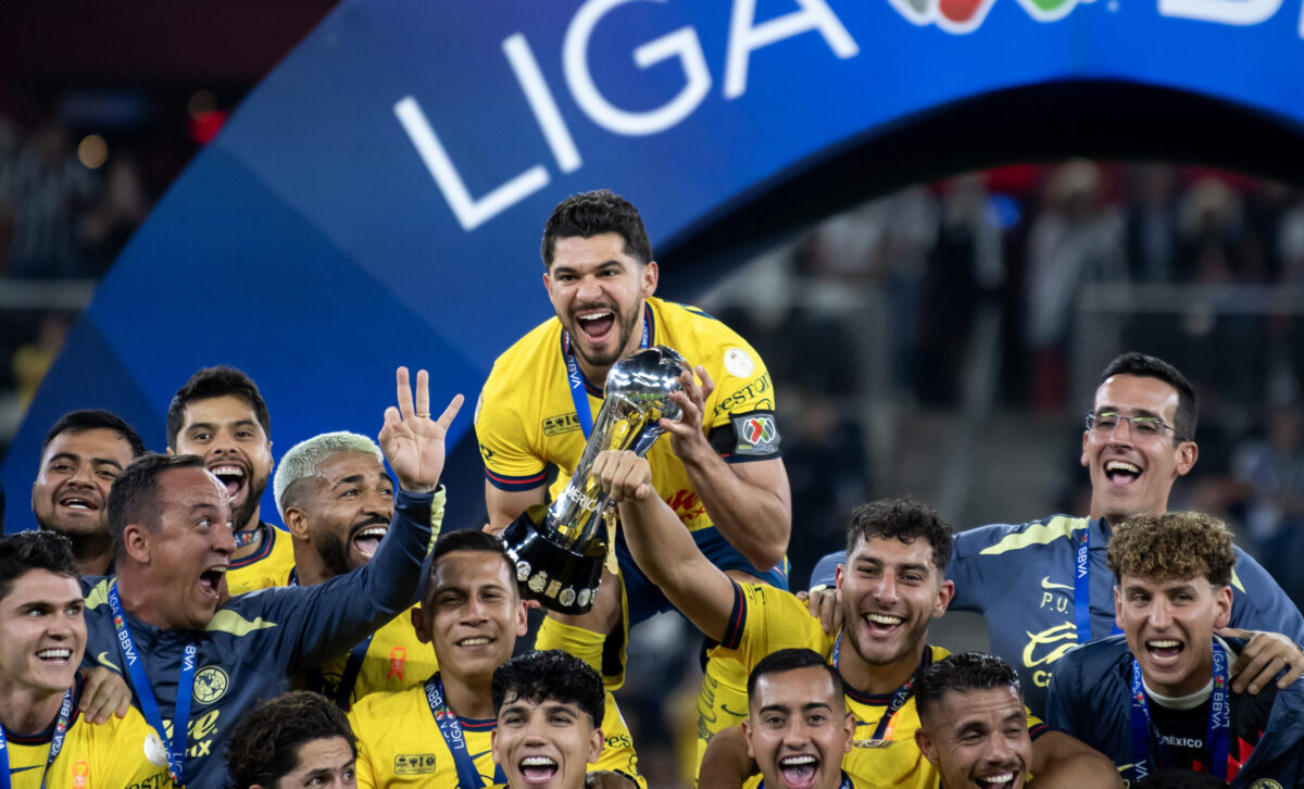 ¡América Tricampeón!