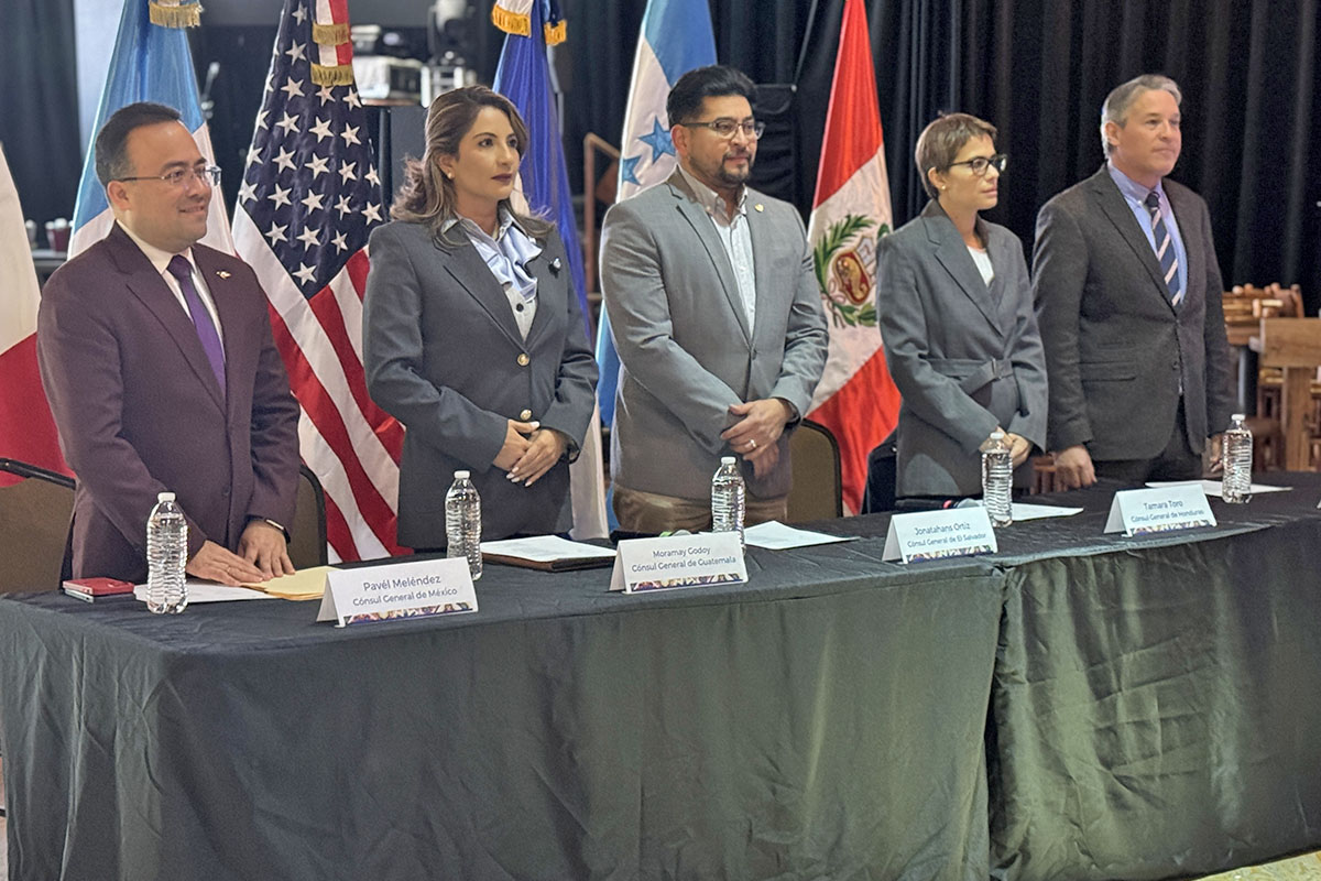 Hispanic Consuls in Colorado Unite to Support Migrant Community Cónsules hispanos en Colorado unen fuerzas en apoyo a comunidad migrante