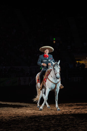 Extravaganza Mexicana celebró sus tres décadas