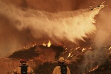 Colorado moviliza recursos para combatir los incendios en California