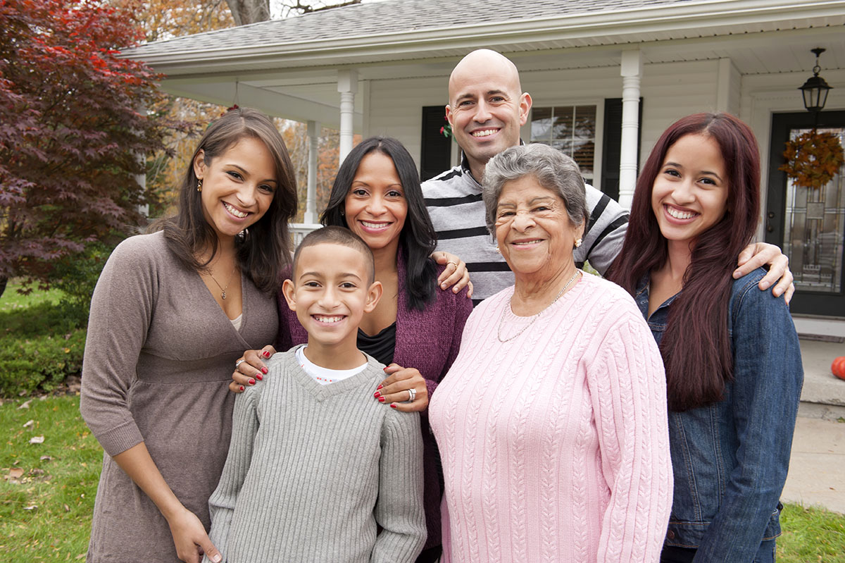 Consideraciones financieras para hogares multigeneracionales  