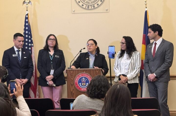 Senadora Julie González exige proteger derechos de Vizguerra