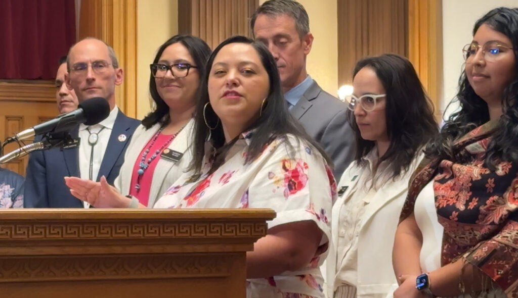 Avanza proyecto clave que protege derechos civiles en Colorado
