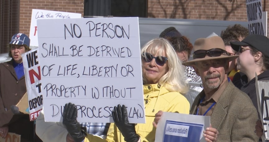 Human Rights Advocates Demand Transparency on Detainees’ Status Defensores de derechos humanos exigen transparencia sobre situación de detenidos