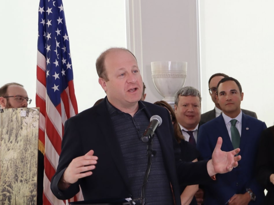 Polis tiene 30 días para firmar, vetar o dejar que la SB25-276 entre en vigor Polis has 30 days to sign, veto, or let SB25-276 take effect