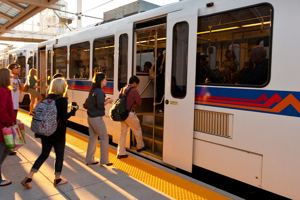 ¡Viajar en transporte público ahora es más fácil!