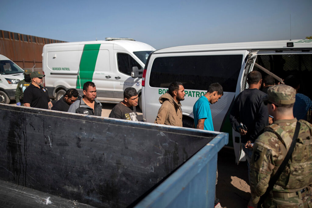 Poco más de mil mexicanos deportados por ICE  