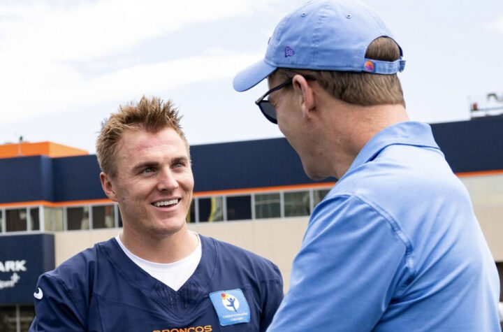 Denver Broncos inician pretemporada con plantilla estable  