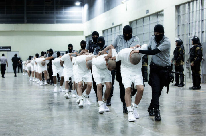 Ábrego García revela torturas en megacárcel de Bukele 