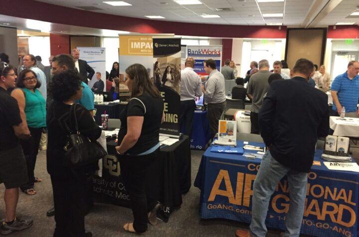 Feria laboral abre puertas a nuevas oportunidades en Aurora