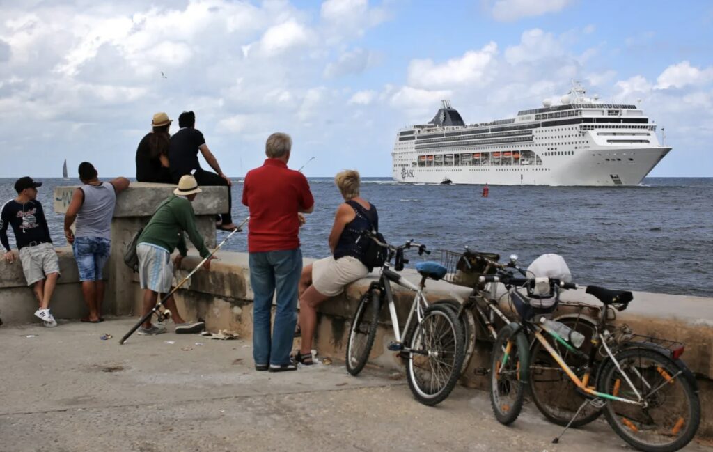 Prohibidos viajes turísticos de estadounidenses a Cuba