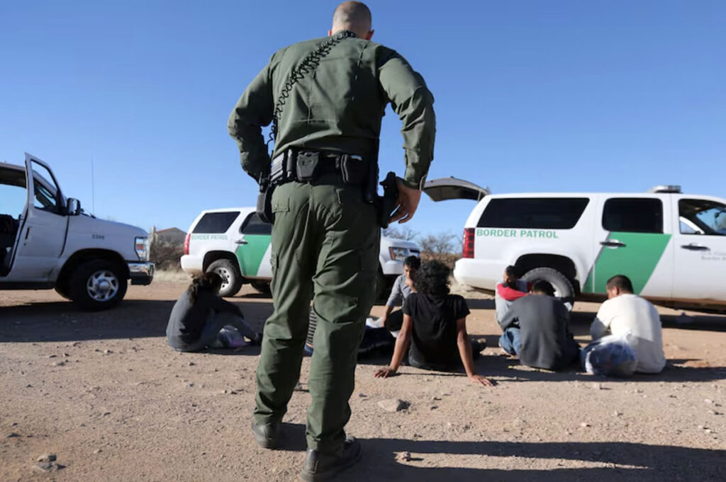 Jueza federal frena deportaciones rápidas