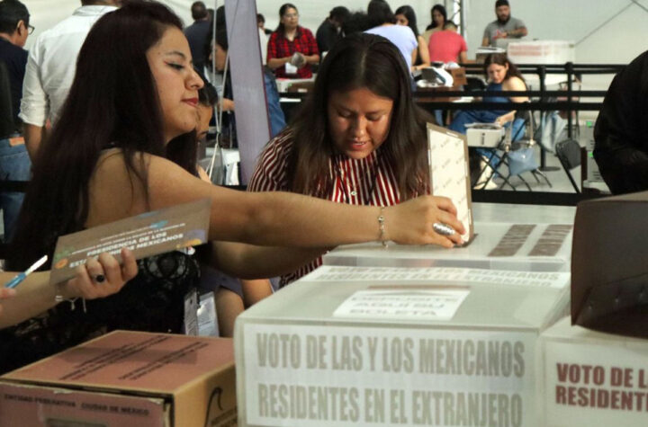 Migrantes fortalecen democracia con la 2da Semana de Educación Cívica 