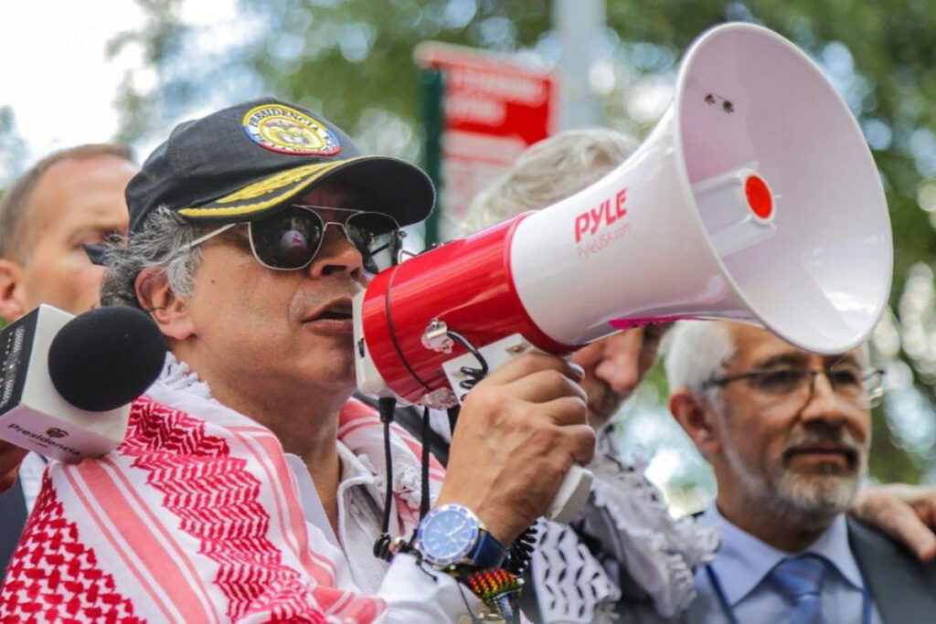 EEUU revoca la visa a Petro