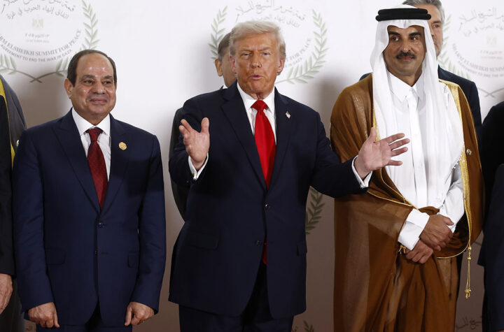 Trump logra firma de su plan para fin de guerra en Gaza