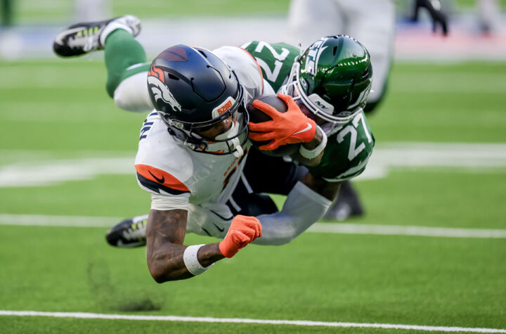 Broncos sufrieron pero derrotaron a Jet en Londres