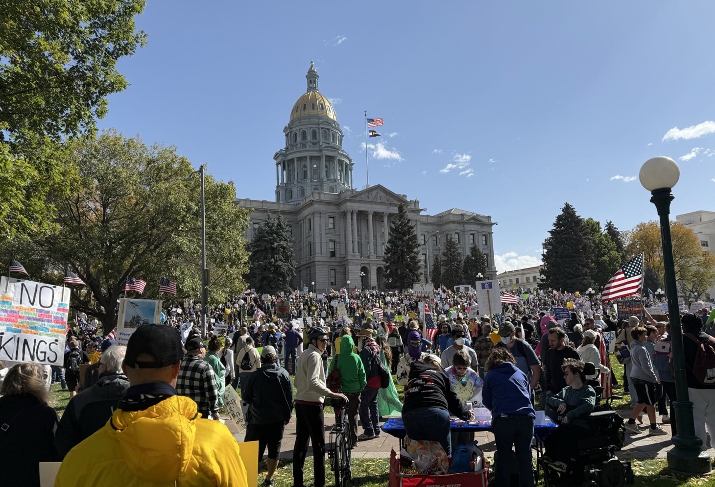 Unas 30 mil personas concentradas en centro de Denver - El Comercio de ...