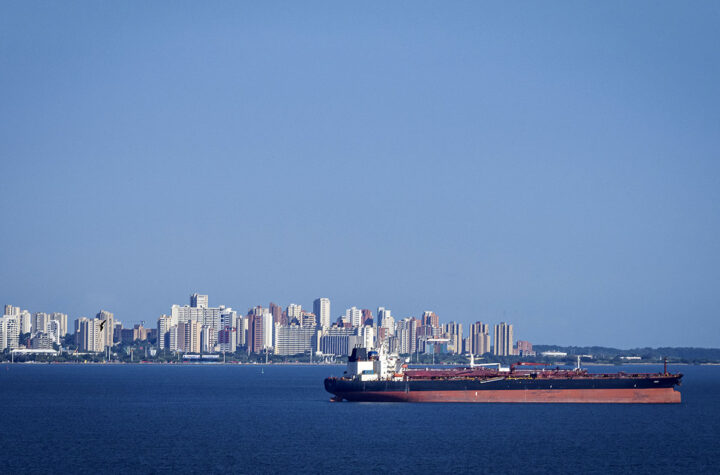 EE.UU. intensifica presión sobre régimen de Maduro