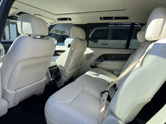 Range Rover eleva el SUV premium de siete asientos 