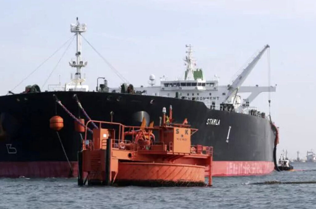 Autorizan cargueros para Cuba 