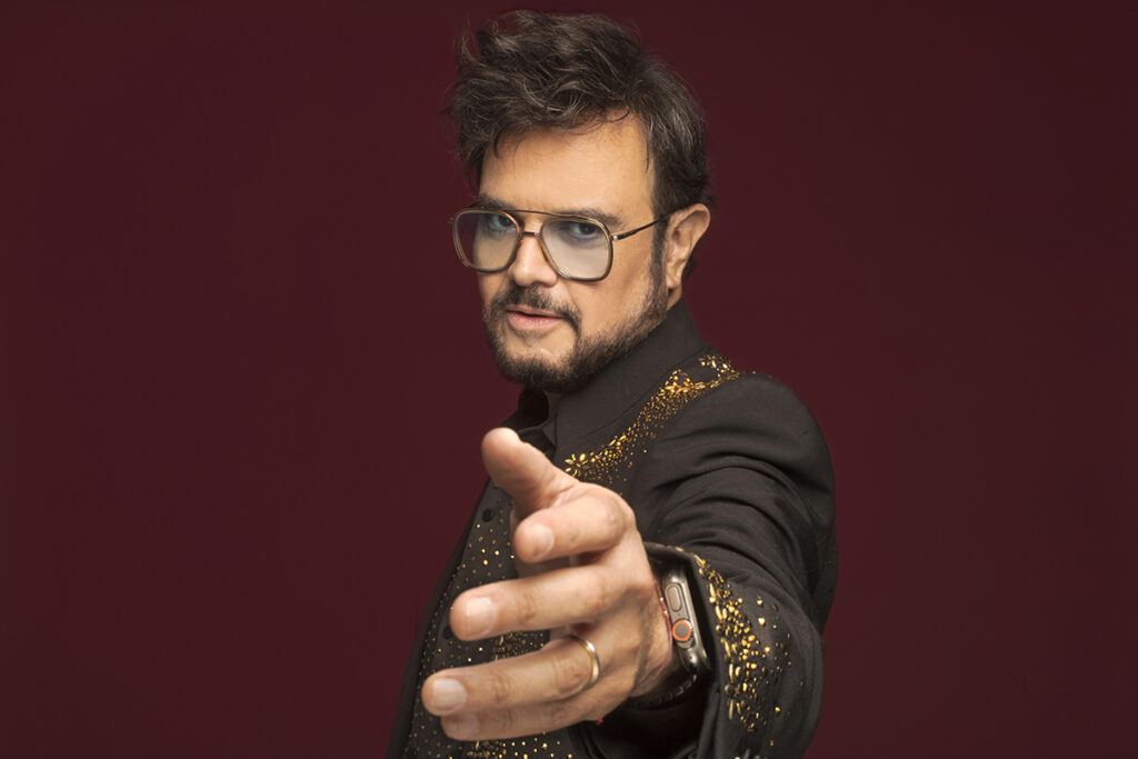 Alex Syntex desafía el tiempo y las tendencias 