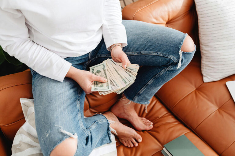 Conozca los consejos para manejar el estrés monetario  