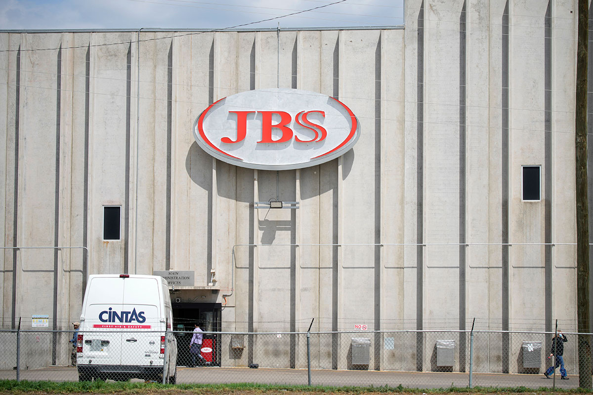 Logran acuerdo salarial en planta JBS en Greeley