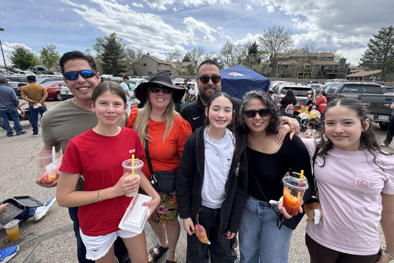 Oaxaqueños en Colorado recaban fondos