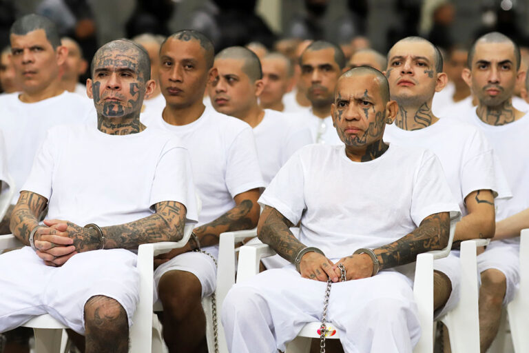 Adelantan megajuicio pandilleros en El Salvador 